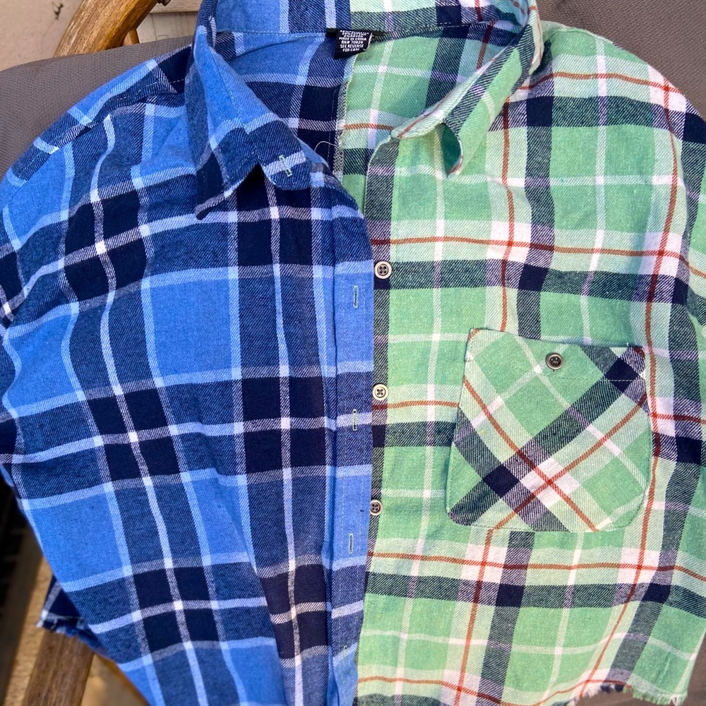 Forever 21 |Plaid Crop Top |Color is Blue,Green,White |Size is Medium